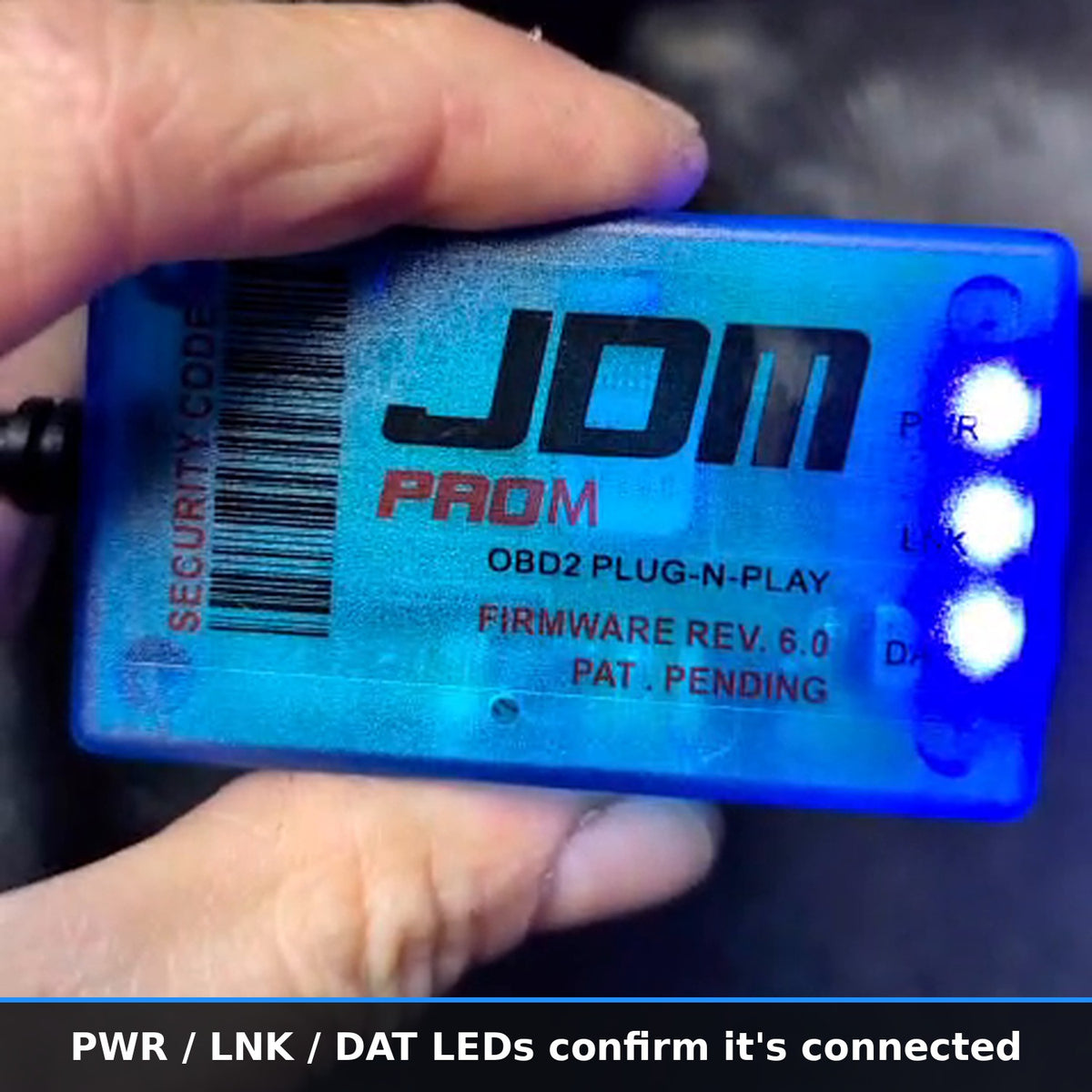 Performance chip with PWR, LNK and DAT LEDs lit after plugging in