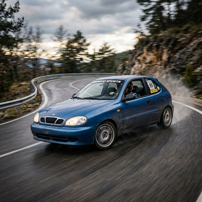 Action Shot: Daewoo Lanos,Leganza Driving Fast