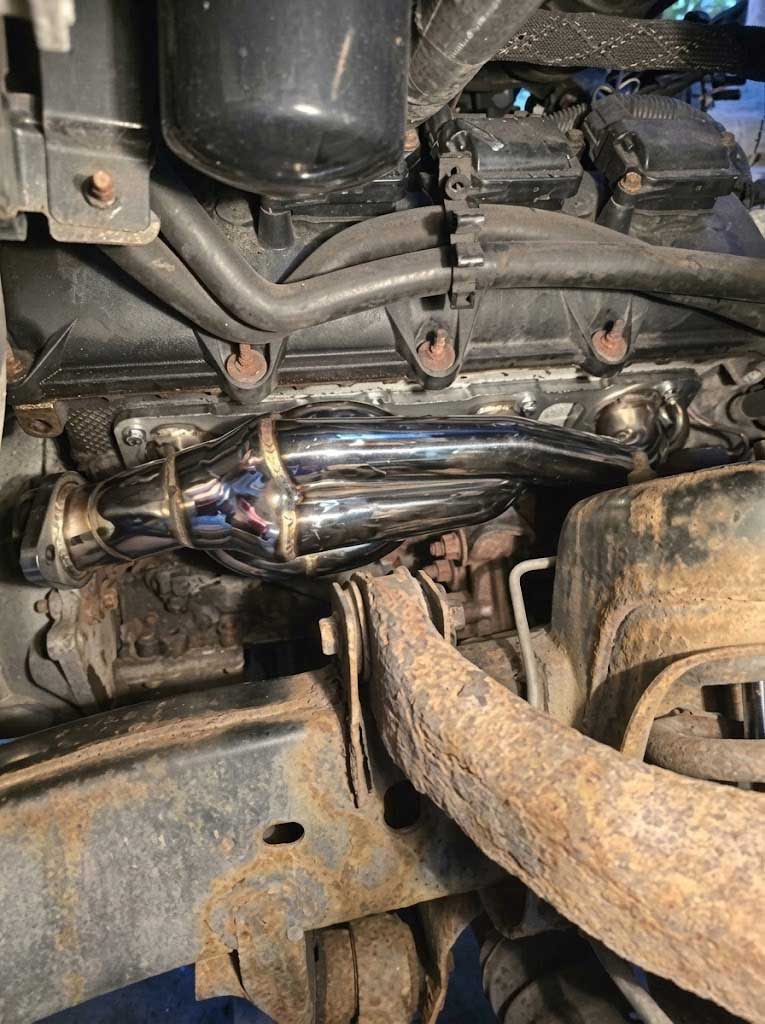Shorty Exhaust Headers for Dodge Ram 1500 (2003-2008) with 5.7L V8 Engine