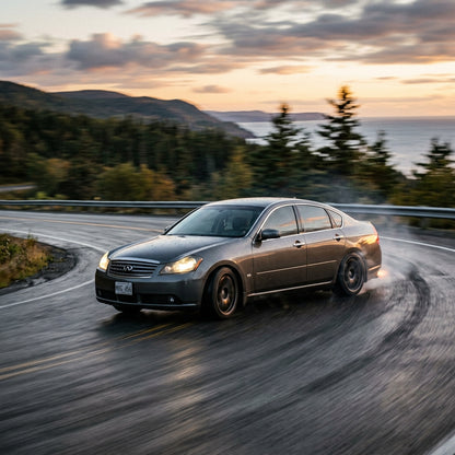Action Shot: Infiniti M35,M45 Driving Fast
