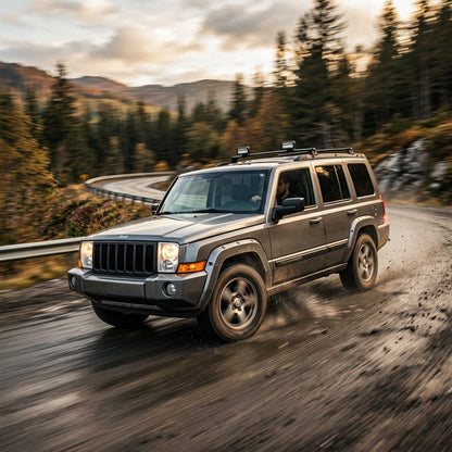 Action Shot: Jeep Commander,Grand Cherokee Driving Fast