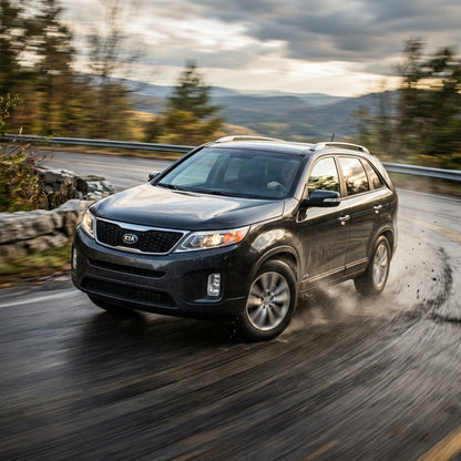 Action Shot: Kia Sorento Driving Fast