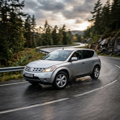 Action Shot: Nissan Murano Driving Fast