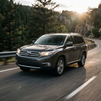 Action Shot: Toyota Highlander Driving Fast
