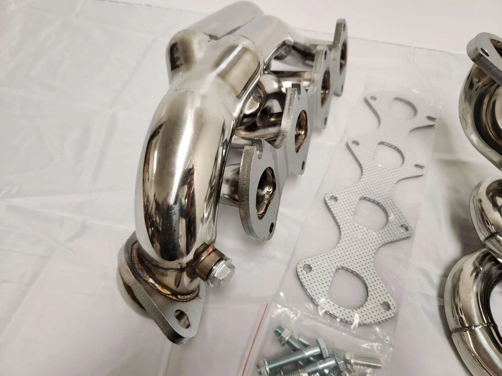 Exhaust Manifold Headers Shorty for Ford Mustang GT (2005-2010) 4.6L V8